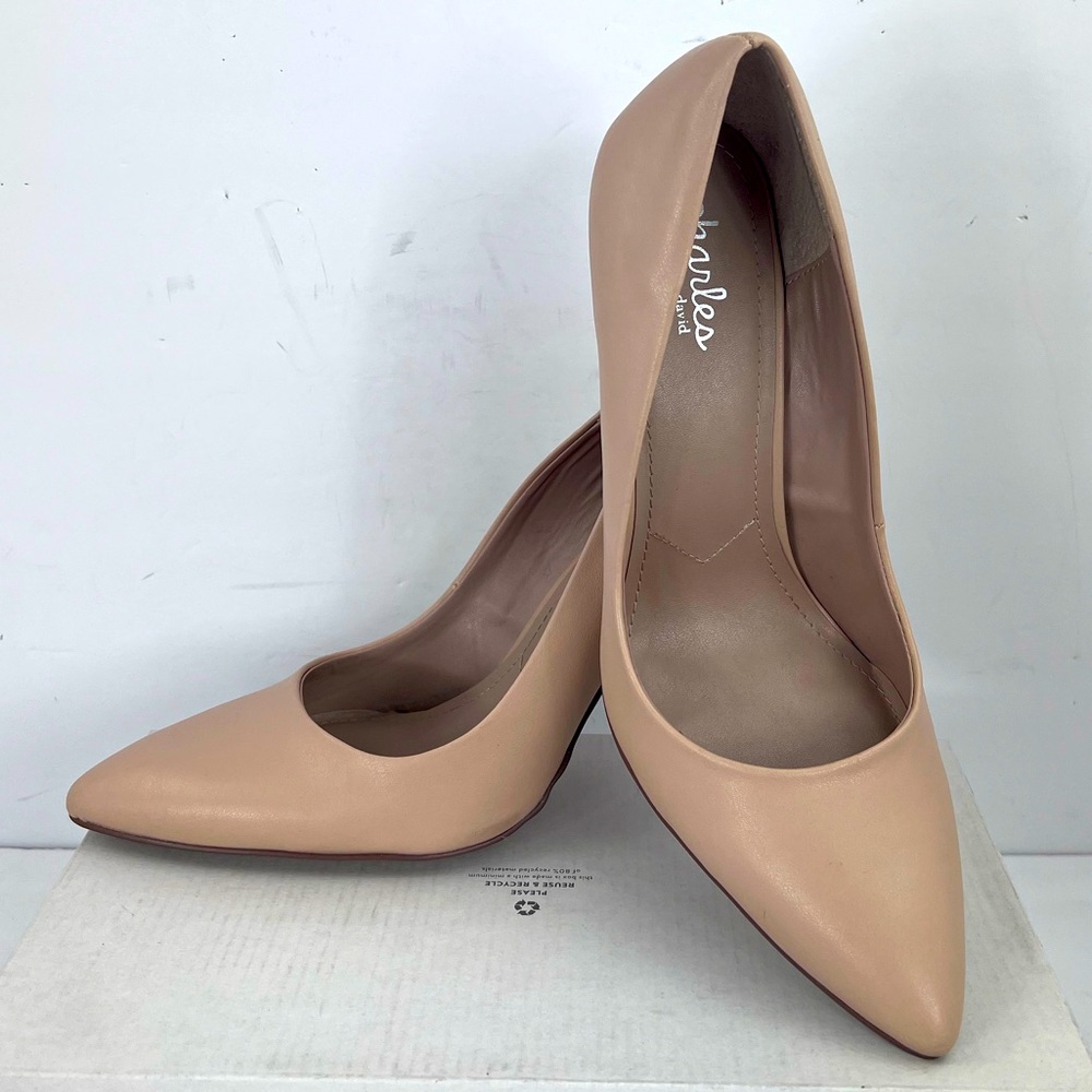 CHARLES BY CHARLES DAVID PACT SMOOTH POINTED TOE STILETTO HEEL PUMP TAN SIZE 11M